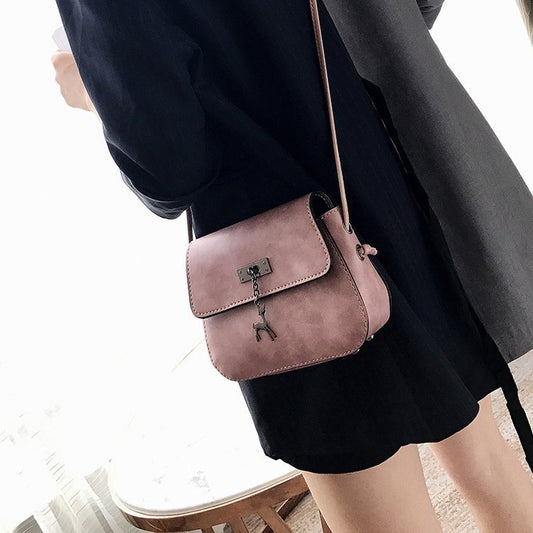 Retro style wild shoulder diagonal bag
