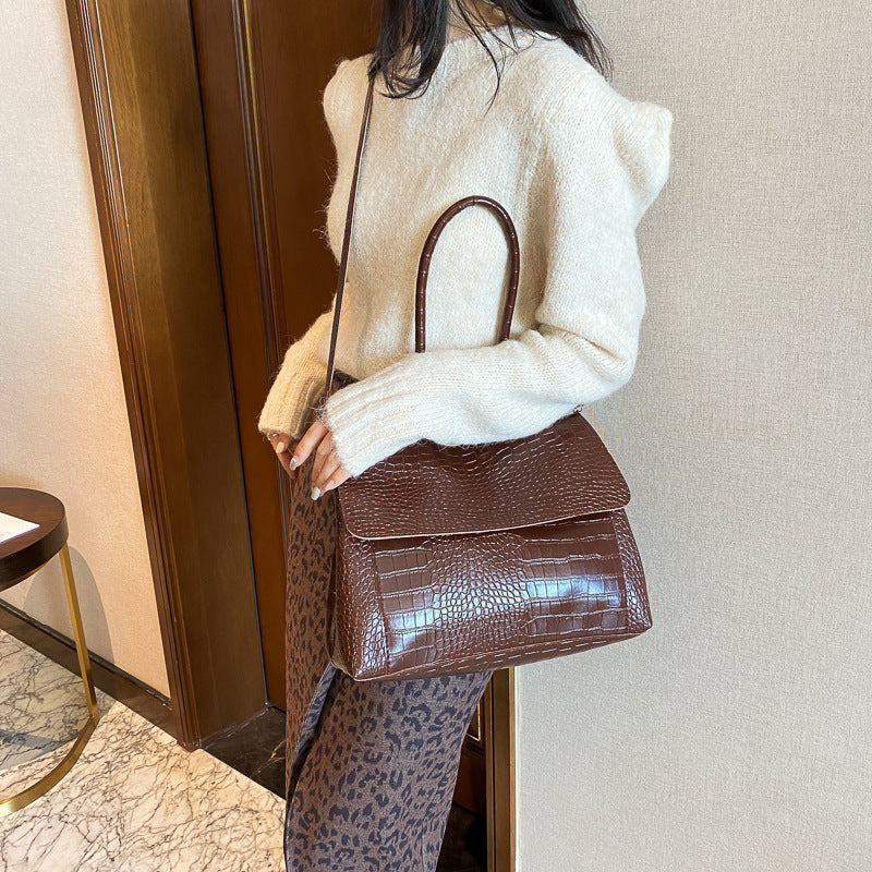 Retro New Trendy Fashion All-match Messenger Bag Net Red Texture Shoulder Bag