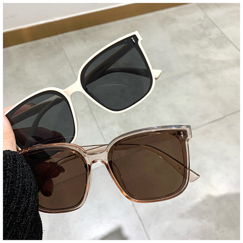 New Black Frame Sunglasses for Men and Women