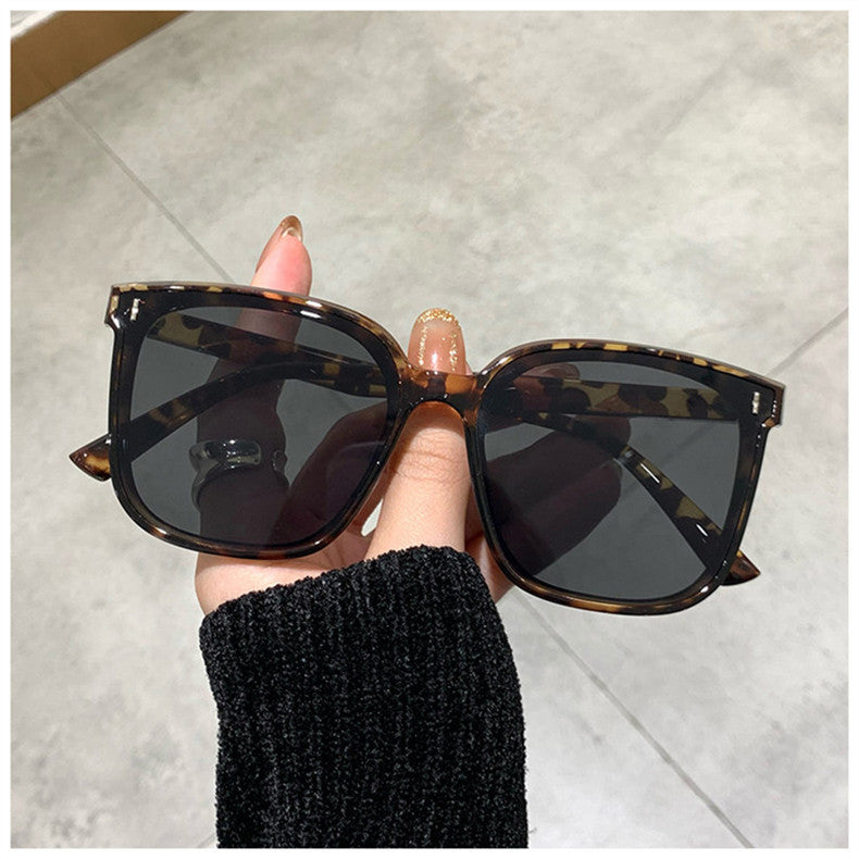 New Black Frame Sunglasses for Men and Women