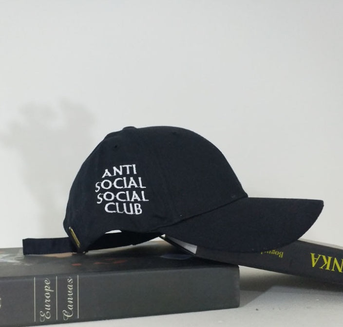 Men’s Embroidered Dome Baseball Cap
