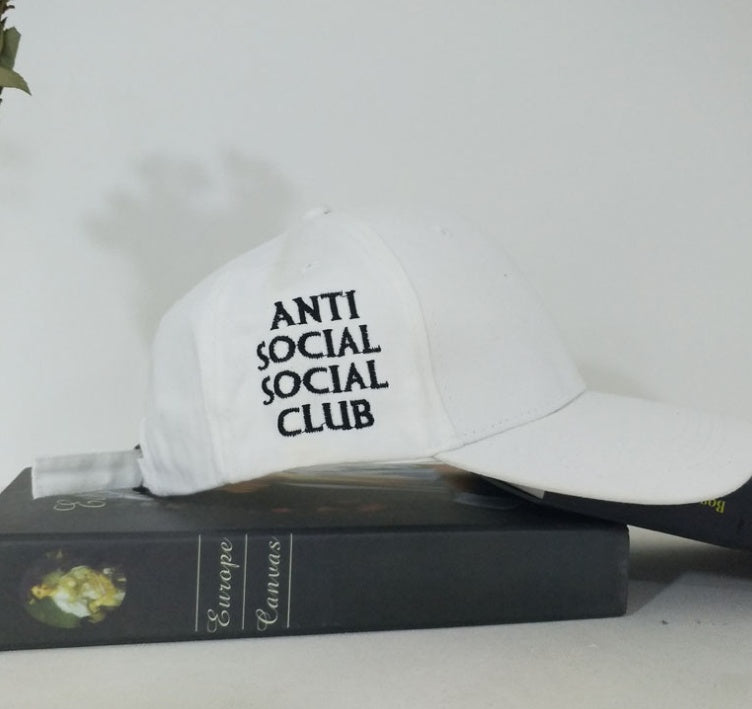 Men’s Embroidered Dome Baseball Cap