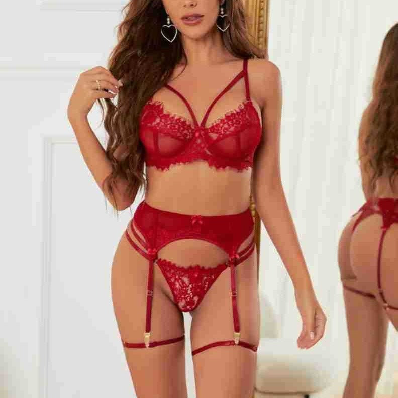 Women's Bra and Garter Lace Set – Elegant and Versatile