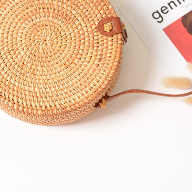 One-Shoulder Diagonal Basket Flap Round Woven Bag