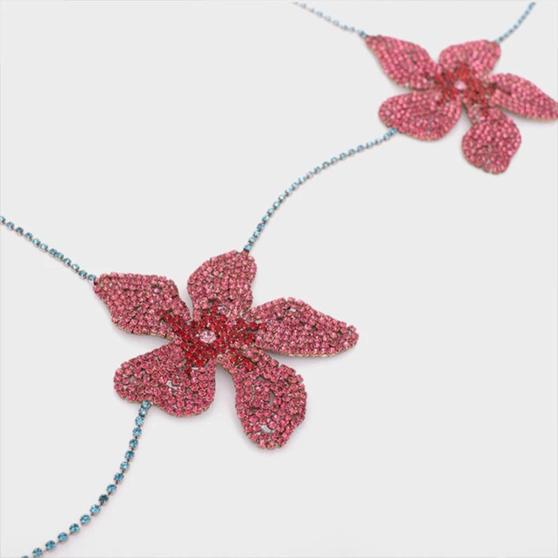 European and American Fashion Flower Chest Chain – Elegant Pink Crystal Design