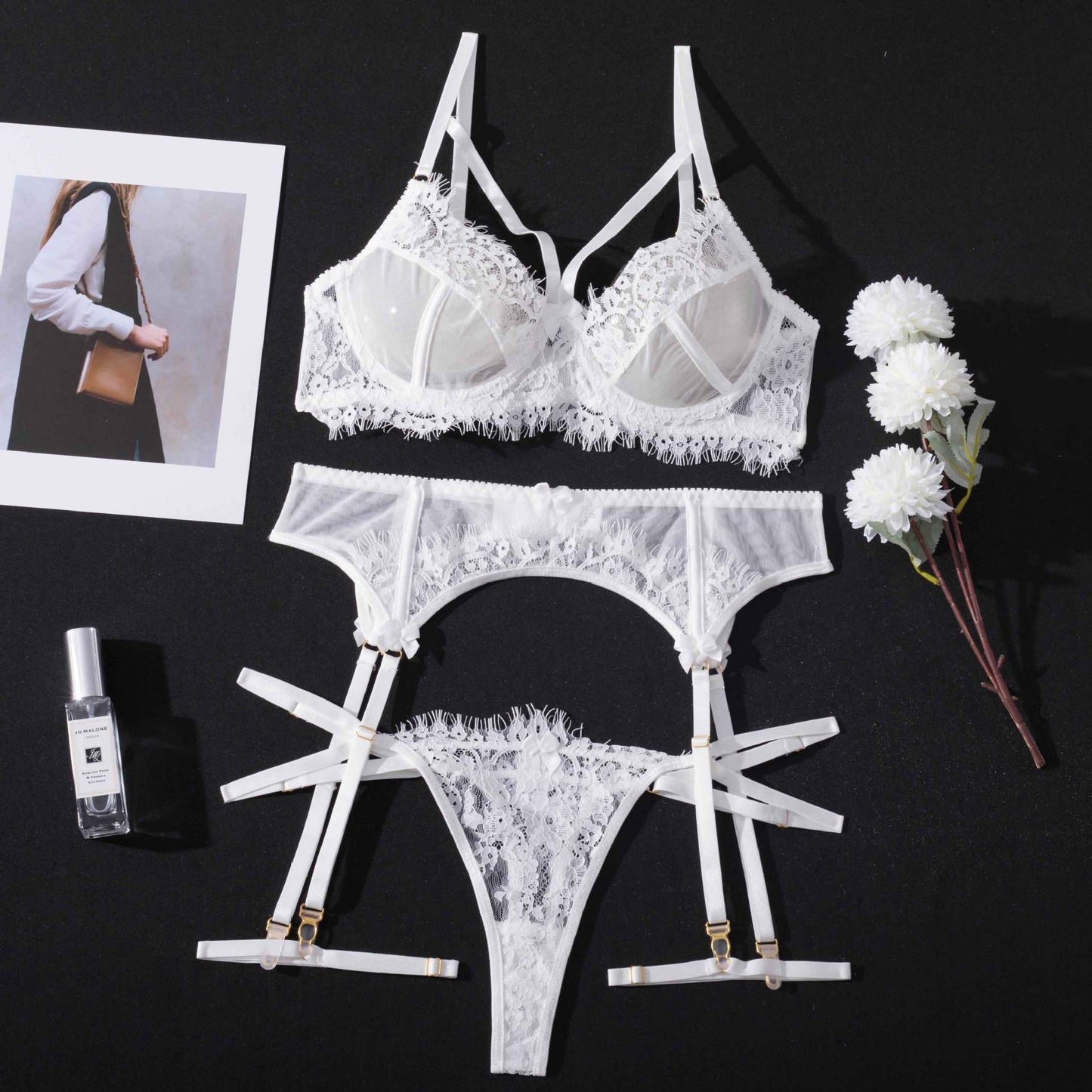 Women's Bra and Garter Lace Set – Elegant and Versatile