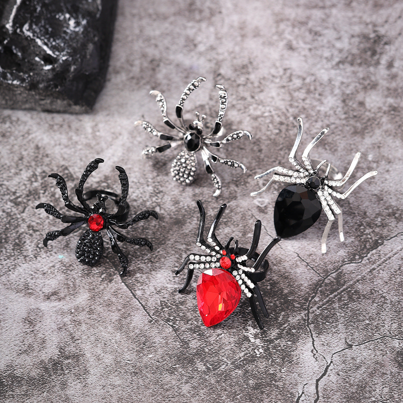 Halloween Spider Ring with Rhinestone